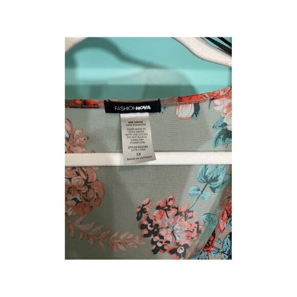 Fashion Nova Sheer Top with Side Splits EUC - Picture 3 of 8